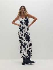 Sukienka ze zwierzęcym wzorem - wielobarwny. Sukienki damskie Reserved, l, bez wzorów, z tkaniny, bez kołnierzyka, bez ramiączek, dopasowane. W wyprzedaży za 89.99 zł.