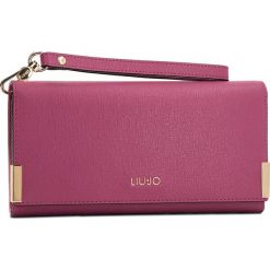 Duży Portfel Damski LIU JO - L Bifold Isola A68009 E0087 Kiss 82527. Portfele damskie marki Liu Jo. W wyprzedaży za 249.00 zł.