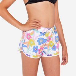 Szorty surfingowe dla dzieci Olaian 100 Katy Azalea. Białe spodenki dla dziewczynek OLAIAN, bez wzorów, z materiału, sportowe. Za 39.99 zł.