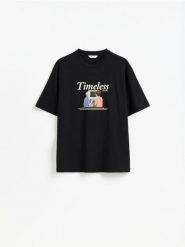 T-shirt relaxed z nadrukiem - czarny. Czarne t-shirty męskie Reserved, l, bez wzorów, z bawełny, bez kołnierzyka. Za 69.99 zł.