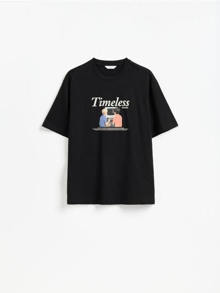 T-shirt relaxed z nadrukiem - czarny. Czarne t-shirty męskie Reserved, l, bez wzorów, z bawełny, bez kołnierzyka. W wyprzedaży za 39.99 zł.