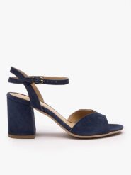 Granatowe sandały na słupku. Niebieskie sandały damskie Ryłko, bez wzorów, ze skóry, bez obcasa, na obcasie, bez zapięcia. Za 399.99 zł.