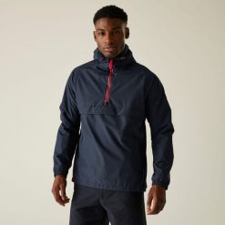 Kurtka turystyczna przeciwdeszczowa męska Tayan wodoodporna. Czerwone kurtki męskie Regatta, m, bez wzorów, z tkaniny, trekkingowe. Za 189.99 zł.