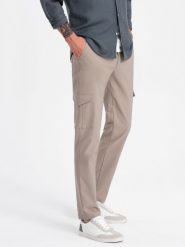 Spodnie męskie materiałowe REGULAR z kieszeniami cargo - oliwkowe V2 OM-PACG-0178 - XXL. Zielone spodnie materiałowe męskie Ombre Clothing, l, bez wzorów, z materiału. W wyprzedaży za 79.99 zł.
