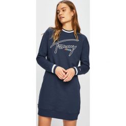 Tommy Jeans - Sukienka. Sukienki damskie marki Tommy Jeans. Za 449.90 zł.
