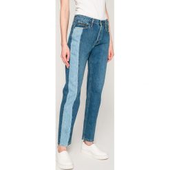 Calvin Klein Jeans - Jeansy Dark Vertical. Jeansy damskie marki Calvin Klein Jeans. W wyprzedaży za 399.90 zł.