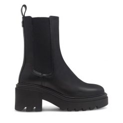 Botki GINO ROSSI. Czarne botki damskie Gino Rossi, bez obcasa, na słupku, bez zapięcia. Za 349.99 zł.