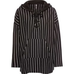 Bluza z kapturem i sznurowaniem bonprix czarny w paski. Bluzy damskie marki MAKE ME BIO. Za 109.99 zł.