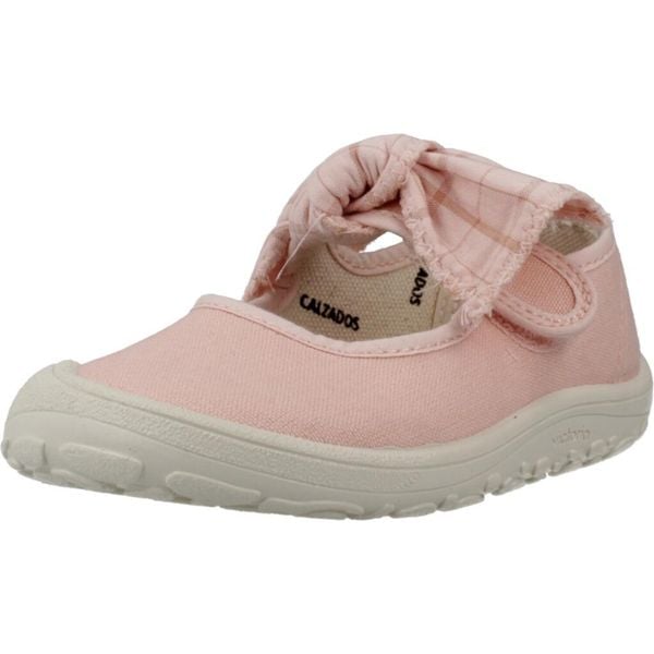 Sandały VICTORIA 1370130V Rose. Czerwone sandały damskie VICTORIA, bez wzorów, z tkaniny, bez obcasa, bez zapięcia. Za 174.99 zł.