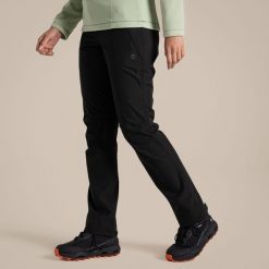 Damskie spodnie wodoodporne Craghoppers Airedale II. Czarne spodnie sportowe damskie Craghoppers, bez wzorów, trekkingowe. Za 446.50 zł.