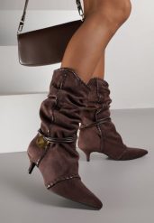 Brązowe Botki na Kaczuszce Slouchy Ozdobione Metaliczną Aplikacją i Sznurkiem Avodvire. Brązowe botki damskie Renee, z jeansu, boho, bez obcasa, na obcasie, bez zapięcia. Za 159.99 zł.