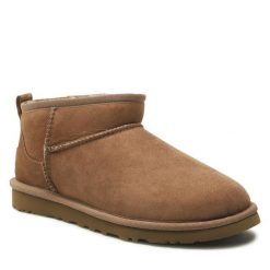 Śniegowce Ugg. Brązowe kozaki męskie UGG, bez zapięcia. Za 769.99 zł.