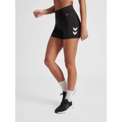Szorty damskie Hummel Hipsters. Czarne szorty sportowe damskie Hummel, xs, bez wzorów, sportowe, do piłki nożnej. Za 115.50 zł.