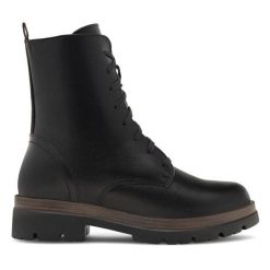 Trapery Lasocki. Czarne kozaki damskie Lasocki. Za 299.99 zł.