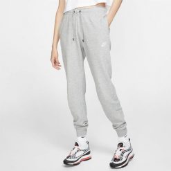 Nike Szary/Srebrny L. Szare krótkie spodenki sportowe męskie Nike, l, bez wzorów. Za 145.52 zł.