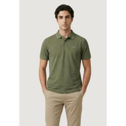 Polo z krótkim rękawem Mężczyzna GANT REG SHIELD SS PIQUE POLO. Zielone koszulki polo męskie GANT, m, bez wzorów, eleganckie, bez ramiączek. Za 333.00 zł.