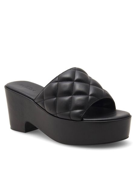 Badura Klapki WFA2667-1 Czarny. Czarne klapki damskie Badura, bez wzorów, z syntetyku, bez obcasa. Za 179.99 zł.