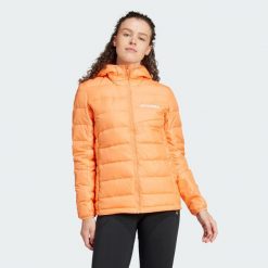 Kurtka Terrex Multi Light Down Hooded. Czarne kurtki damskie Adidas, uniwersalny, bez wzorów, z materiału, z kapturem. Za 467.95 zł.