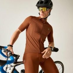 Koszulka Dare 2B Lightning. Brązowe buty sportowe męskie Dare 2b, bez zapięcia, rowerowe. Za 258.50 zł.