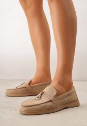 Ciemnobeżowe Mokasyny VICES Casualowe ze Skórzaną Wkładką i Metalowymi Ozdobami Dinsmore. Brązowe mokasyny damskie Renee, z materiału. Za 89.99 zł.