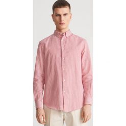 Koszula slim fit w wąskie paski - Czerwony. Koszule męskie marki Reserved. Za 119.99 zł.
