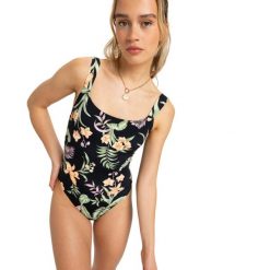 Jednoczęściowy strój kąpielowy dla Kobiety PT BEACH CLASSICS Czarny. Czarne kostiumy jednoczęściowe damskie Roxy, xs, bez wzorów, z elastanu. Za 319.99 zł.