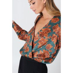 NA-KD Kopertowy bluzka z satyny - Green,Multicolor. Bluzki damskie marki NA-KD. Za 121.95 zł.