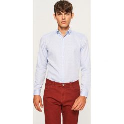 Koszula z mikroprintem slim fit - Niebieski. Niebieskie koszule męskie Reserved. Za 119.99 zł.
