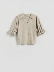 Sweter z kołnierzykiem - beżowy. Brązowe swetry damskie Reserved, l, bez wzorów, z dzianiny, bez kołnierzyka, bez ramiączek, bez kaptura. Za 129.99 zł.