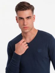 Męski elegancki sweter BASIC V-neck z wiskozą granatowy V2 OM-SWBS-0107 S. Niebieskie bluzy męskie Ombre, m, bez wzorów, z wiskozy, bez kaptura. Za 136.15 zł.