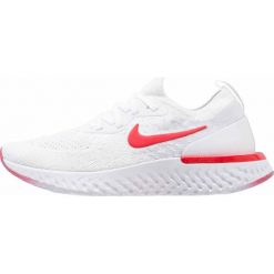 Nike Performance EPIC REACT FLYKNIT Obuwie do biegania treningowe white/university red/pure platinum. Buty sportowe chłopięce marki Nike Performance. Za 549.00 zł.