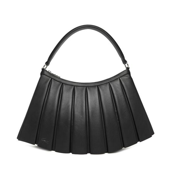 Torebka Lacoste. Czarne torebki do ręki damskie Lacoste, bez wzorów, klasyczne, bez dodatków. Za 1,429.00 zł.