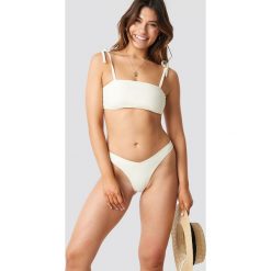 NA-KD Swimwear V Shape Bikini Bottom - White. Bikini damskie marki NA-KD Swimwear. Za 52.95 zł.