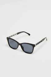 Okulary przeciwsłoneczne czarne. Czarne okulary przeciwsłoneczne damskie MOODO. Za 49.99 zł.
