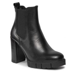 Sztyblety Tamaris. Czarne botki damskie Tamaris, bez obcasa, na słupku, bez zapięcia. Za 289.99 zł.
