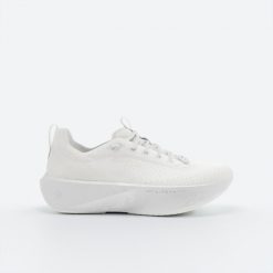 Buty do biegania damskie Kiprun Kipnext no dye. Białe obuwie sportowe damskie KIPRUN, bez wzorów, do biegania. Za 499.99 zł.