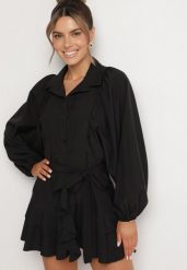 Czarna Sukienka Ozdobiona Paskiem i Falbanami Divilena. Czarne sukienki damskie Born2be, na co dzień, m, bez wzorów, z jeansu, eleganckie, bez kołnierzyka, bez ramiączek, mini. Za 84.99 zł.