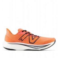 Buty do biegania męskie New Balance FuelCell Rebel V3. Brązowe buty sportowe męskie New Balance, z gumy, bez zapięcia, do biegania. Za 579.99 zł.