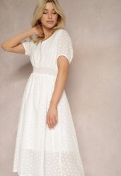 Biała Sukienka z Bawełny o Haftowanym Wykończeniu z Gumkami w Talii Hattilla. Białe sukienki dla dziewczynek Renee, bez wzorów, z bawełny, eleganckie, bez ramiączek, krótkie. Za 89.99 zł.