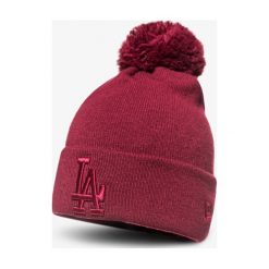 New Era Czapka Zimowa Esnl Bob Knit Losdod Car , czarny, rozmiar ONE SIZE. Czarne czapki i kapelusze damskie New Era, na zimę, bez wzorów, z materiału. W wyprzedaży za 99.99 zł.
