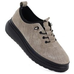 Skórzane półbuty ażurowe na platformie fango Jezzi 26PB18-135. Półbuty damskie Jezzi, w ażurowe wzory, ze skóry, bez obcasa, na platformie, bez zapięcia. Za 189.99 zł.