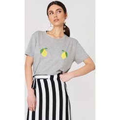 NA-KD T-shirt Lemon - Grey. T-shirty damskie marki NA-KD. W wyprzedaży za 21.18 zł.