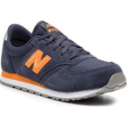 Sneakersy NEW BALANCE - YC420BY Granatowy. Niebieskie półbuty damskie New Balance, bez wzorów, z materiału, bez obcasa, na płaskiej podeszwie, bez zapięcia. W wyprzedaży za 169.00 zł.