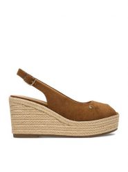Beverly Hills Polo Club Espadryle EO-R26SS03466 Brązowy. Brązowe sandały damskie Beverly Hills Polo Club, bez wzorów, z materiału, bez obcasa, bez zapięcia. Za 279.99 zł.
