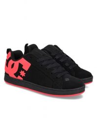 Buty do chodzenia damskie DC Court Graffik. Czarne obuwie sportowe damskie DC Shoes, bez wzorów, z materiału, trekkingowe. Za 369.99 zł.