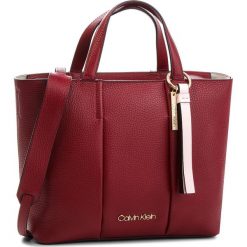 Torebka CALVIN KLEIN - City Leather Medium K60K604478 628. Torebki do ręki damskie marki Calvin Klein. W wyprzedaży za 839.00 zł.