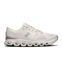 ON Cloud X 4 W Ivory | Heron Buty damskie treningowe. Białe obuwie sportowe damskie On, bez wzorów, z gumy, na fitness i siłownię. Za 629.99 zł.