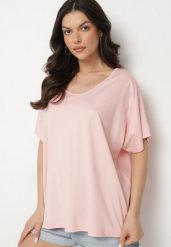 Jasnoróżowy T-shirt z Wiskozą o Kroju Nietoperza Liosma. Czerwone bluzki damskie Born2be, bez wzorów, z jeansu, klasyczne, bez kołnierzyka. Za 54.99 zł.