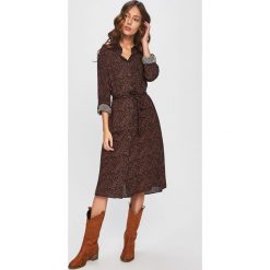 Answear - Sukienka. Brązowe sukienki damskie ANSWEAR, l, bez wzorów, z tkaniny, casualowe, bez kołnierzyka, bez ramiączek. Za 139.90 zł.