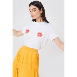 NA-KD T-shirt Grapefruit - White. T-shirty damskie marki NA-KD. W wyprzedaży za 21.88 zł.